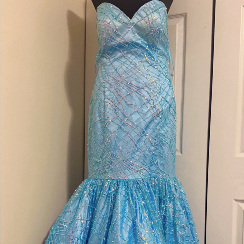 Stunning Light Blue Mermaid Prom Dress